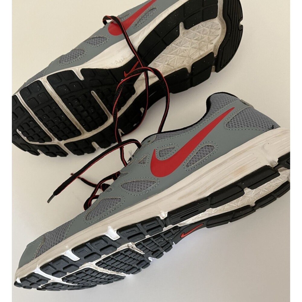 Nike Revolution 2-Running Sneaker Men’s Sz 10 Magnet Gray Red Swoosh Lightweight
